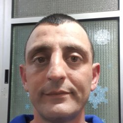 Артём